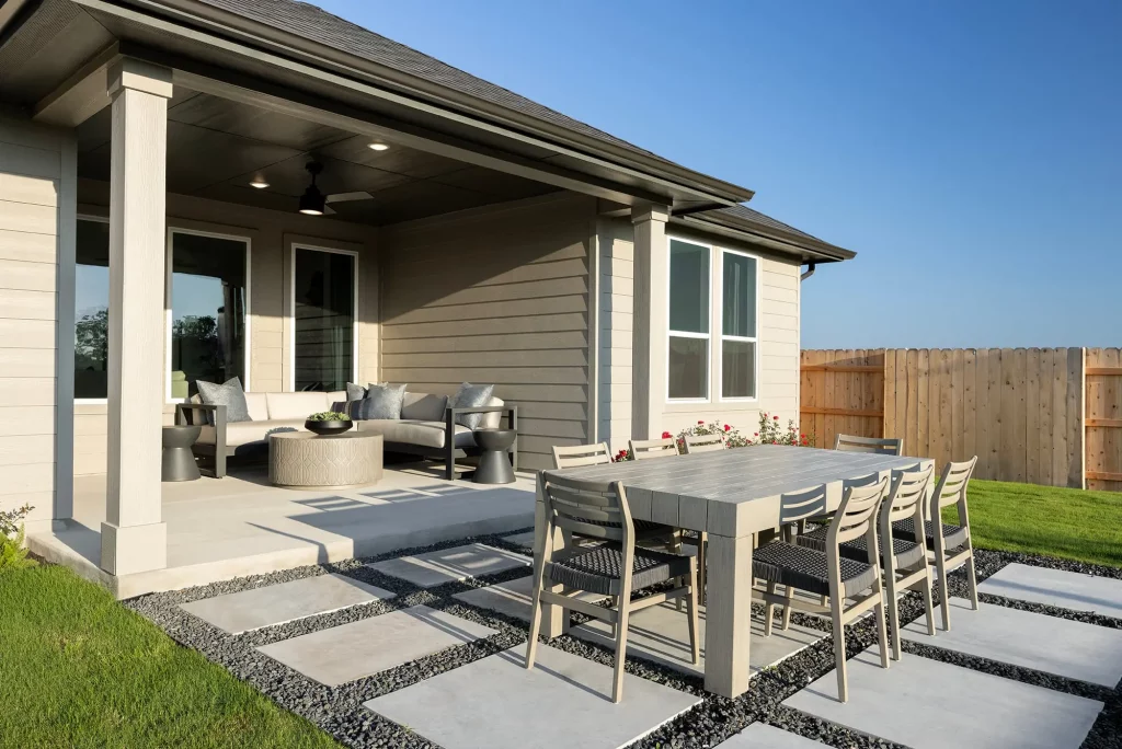 LegacyatParktonSquare-Plan4054-BackyardPatio-ModelPhotography-RisewellHomes